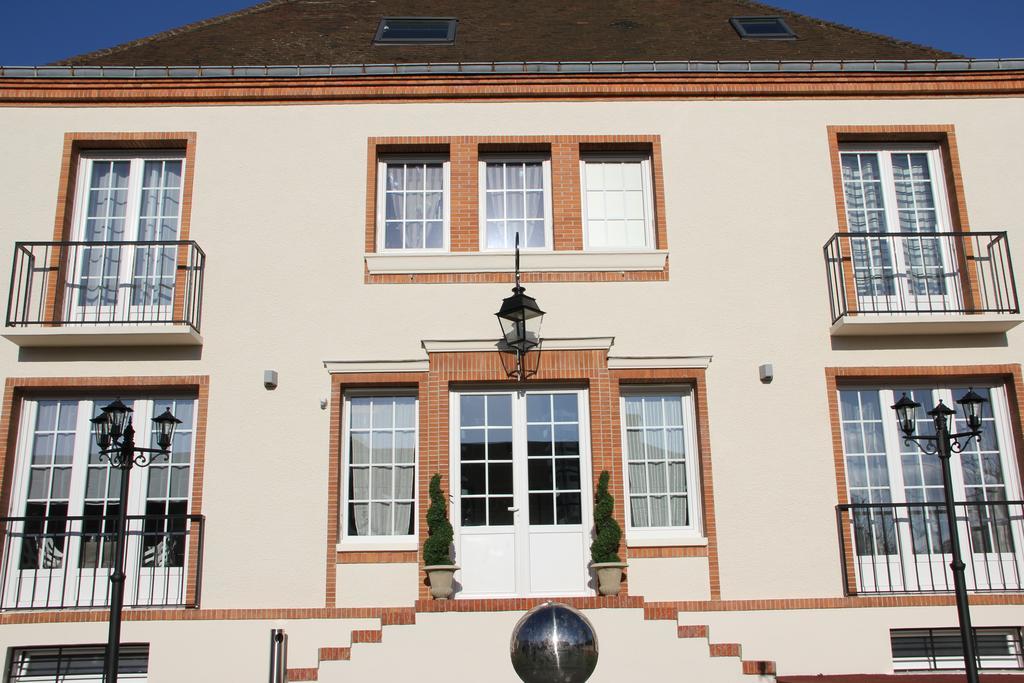 Villa Louis Victor Dizy Exteriör bild